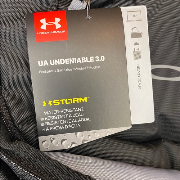 Under Armour Black Backpack with Adjustable Straps and Sporty Design - Picture 8 of 8